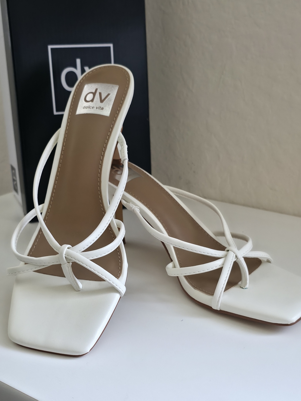 Dolce Vita White Strappy Knot Square-Toe Heeled Sandals Size 7.5